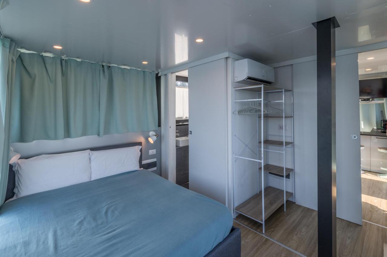 La Dolce Vita House Boat Hotell Lisanza Exteriör bild
